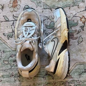 Nike V2K Athletic Shoes